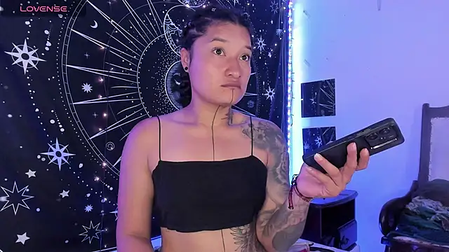 Eva Lee  online show from October 11, 2025, 7:31 am