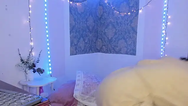 Eva Lee  online show from March 27, 2026, 11:11 am