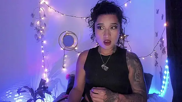 Eva Lee  online show from February 18, 2025, 6:37 am