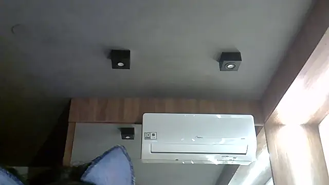 Skinny-Kitten online show from November 3, 2025, 12:16 am