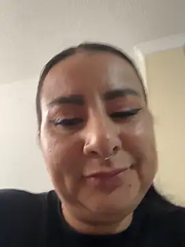 Abril Luv online show from February 23, 2026, 1:12 pm