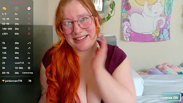 FluffyRainbowKity online show from April 12, 2026, 12:41 pm