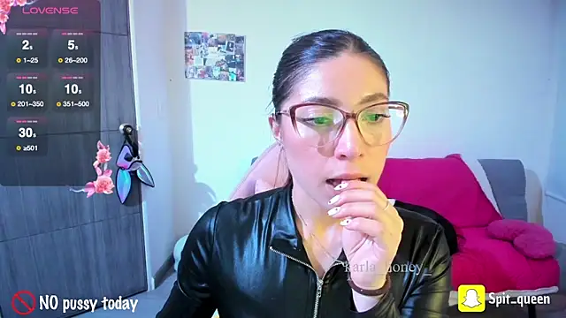 Snapshot of Spit_queen chatting on February 13, 2026, 1:38 am Spit queen online show from February 13, 2026, 1:38 am