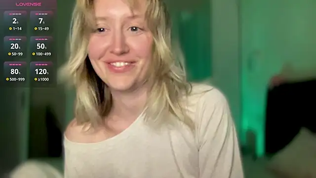 Snapshot of iilovetomatoes chatting on October 29, 2025, 8:08 pm iilovetomatoes online show from October 29, 2025, 8:08 pm