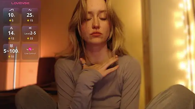 Snapshot of iilovetomatoes chatting on February 11, 2026, 9:47 pm iilovetomatoes online show from February 11, 2026, 9:47 pm