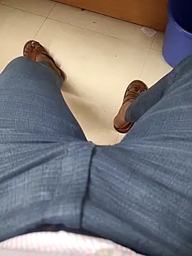 adicma123 online show from October 21, 2025, 6:24 am