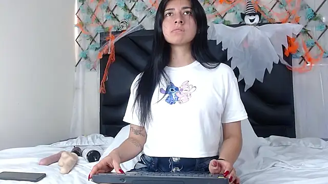 EmmaWilliamss online show from October 22, 2025, 3:22 pm