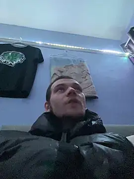 Snapshot of Z1uk chatting on January 2, 2025, 5:29 pm Z1uk online show from January 2, 2025, 5:29 pm