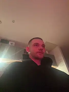 Snapshot of Z1uk chatting on February 25, 2026, 12:55 am Z1uk online show from February 25, 2026, 12:55 am