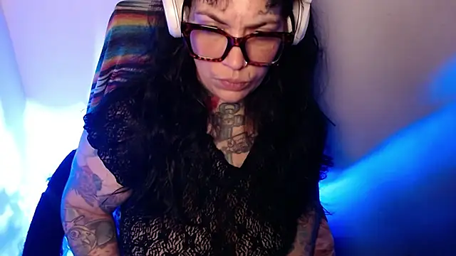 Snapshot of VampGirl1 chatting on January 7, 2026, 7:35 am VampGirl1 online show from January 7, 2026, 7:35 am