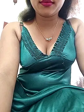 Snapshot of ANGE-MOU chatting on February 4, 2026, 3:34 am ANGE-MOU online show from February 4, 2026, 3:34 am