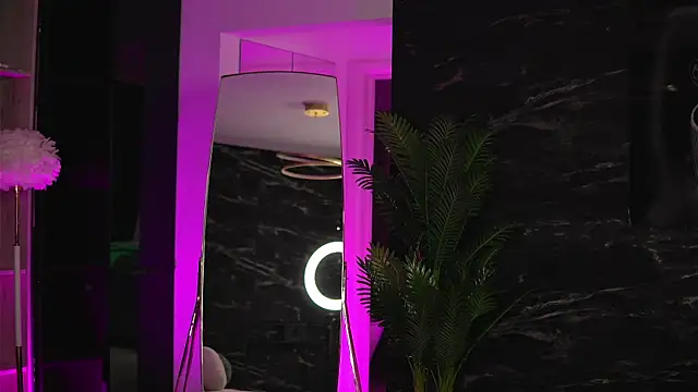 EllenKarter online show from February 13, 2025, 9:49 pm