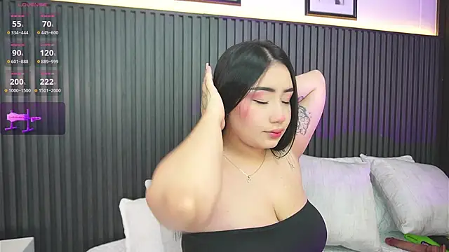 haylie  online show from December 14, 2025, 6:52 am