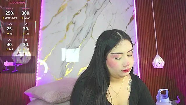 haylie  online show from February 12, 2025, 4:12 am