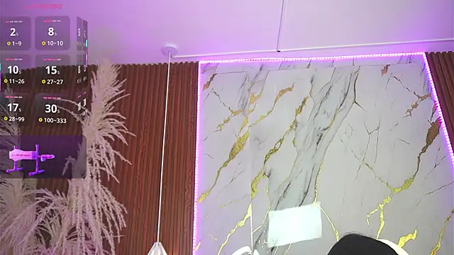 haylie  online show from February 16, 2025, 5:59 am