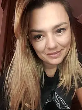 KrissSexi online show from October 19, 2025, 8:39 am