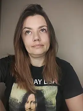 KrissSexi online show from April 16, 2026, 2:18 pm