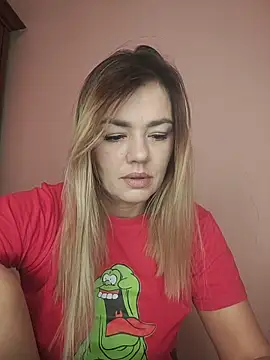 KrissSexi online show from December 15, 2025, 8:20 am