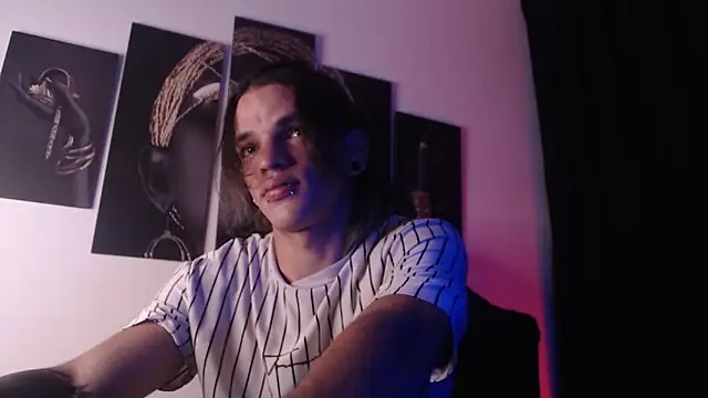 AlbertBernal69 online show from November 19, 2025, 4:56 am