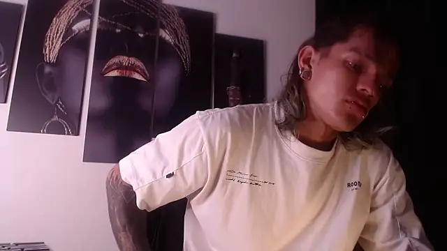 AlbertBernal69 online show from November 5, 2025, 2:58 am