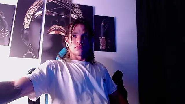 AlbertBernal69 online show from November 6, 2025, 3:43 am