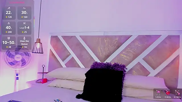 ZiaCalifa online show from April 7, 2026, 11:23 am