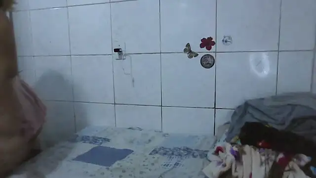 MinaBoss online show from October 4, 2025, 2:24 am