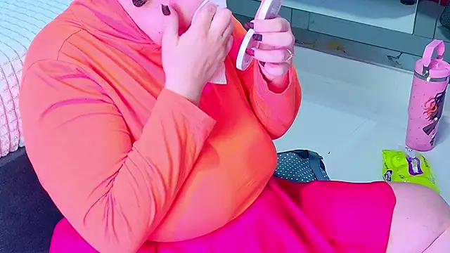 NathaxaLeans online show from October 17, 2025, 11:45 am