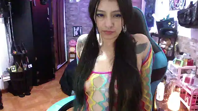 AngelaQueen  online show from April 16, 2026, 9:39 pm