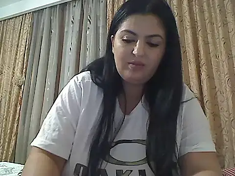Snapshot of Ligia2024 chatting on October 19, 2025, 2:03 am Ligia2024 online show from October 19, 2025, 2:03 am