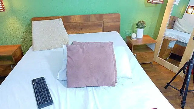 dannaahbrown online show from February 27, 2025, 8:09 pm