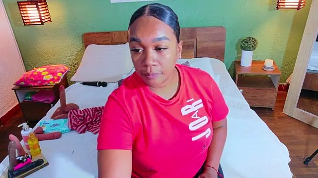 dannaahbrown online show from April 17, 2026, 11:29 pm