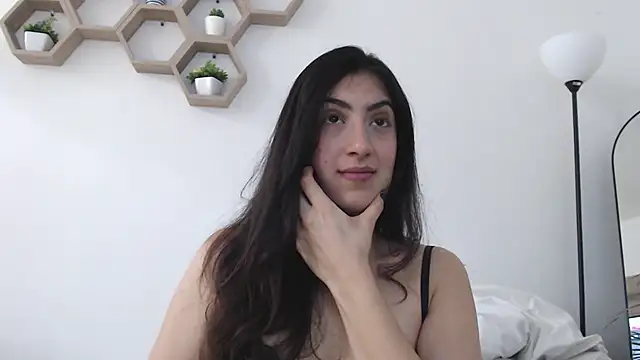 Snapshot of MIYESSI chatting on February 21, 2026, 3:25 pm MIYESSI online show from February 21, 2026, 3:25 pm