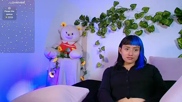 tati cardenas online show from February 12, 2026, 5:07 am