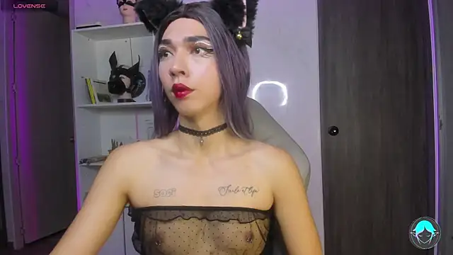 sofi elfqueen online show from March 5, 2025, 12:38 am