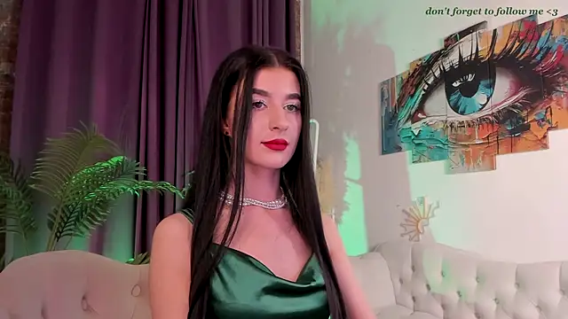 Snapshot of LauraCoy chatting on June 21, 2026, 9:31 pm LauraCoy online show from June 21, 2026, 9:31 pm