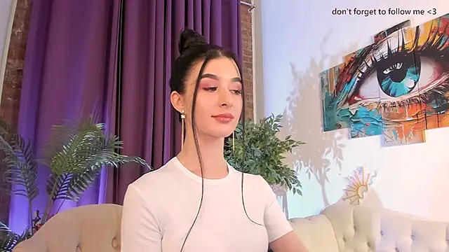 Snapshot of LauraCoy chatting on June 3, 2026, 9:30 pm LauraCoy online show from June 3, 2026, 9:30 pm