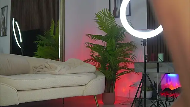 Abbela White online show from June 13, 2026, 5:38 am