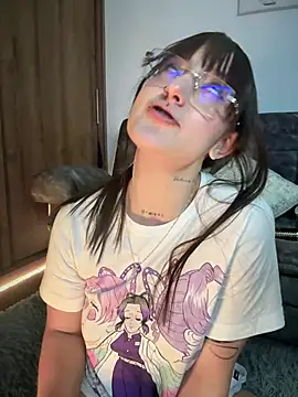 Megan lu2 online show from March 11, 2025, 7:46 am