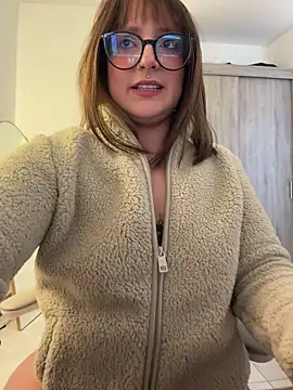 Megan lu2 online show from May 20, 2026, 2:03 pm