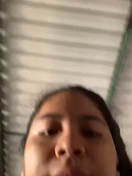 moncerrat luna online show from March 5, 2025, 5:08 pm