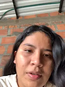 moncerrat luna online show from February 15, 2025, 9:06 pm