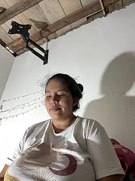 moncerrat luna online show from March 19, 2026, 7:47 pm