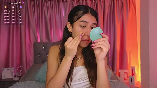 Emiily Scott1 online show from February 27, 2026, 2:06 pm