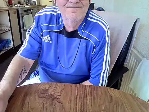 Snapshot of daddyflash chatting on March 20, 2025, 12:11 pm daddyflash online show from March 20, 2025, 12:11 pm