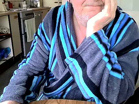 Snapshot of daddyflash chatting on March 22, 2025, 12:14 pm daddyflash online show from March 22, 2025, 12:14 pm