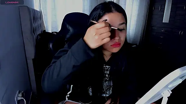 aliice walker  online show from April 14, 2026, 12:43 pm