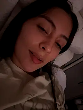 Sophie  Foxxx online show from October 6, 2025, 4:46 am