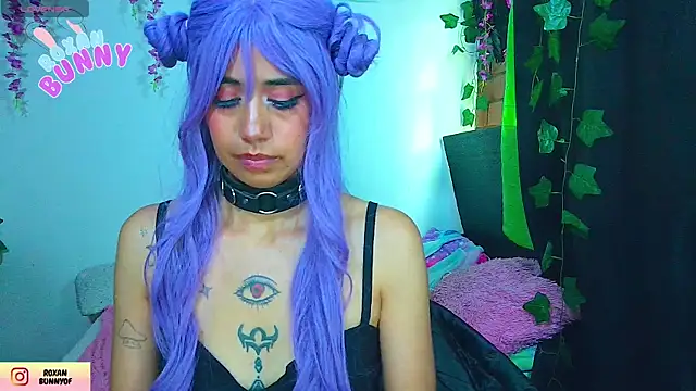 Roxanbunny1 online show from January 10, 2026, 8:04 pm