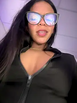 Charly  online show from September 23, 2025, 4:19 am